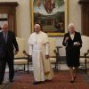 Le pape François recevait en audience privée le roi Albert II et la reine Paola de Belgique au Vatican, le 26 avril 2014.