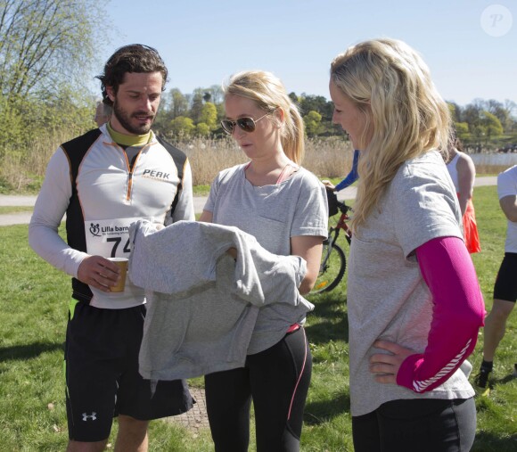 Exclusif – Le prince Carl Philip de Suède participe à la course de charité organisée par le fond Lilla Barnets, au parc Haga de Stockholm le 26 avril 2014.