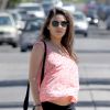 Mila Kunis, enceinte : une future maman très sexy qui ne cache plus ses rondeurs, le 3 mai 2014 à Los Angeles
