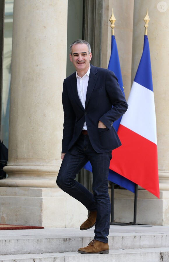 Olivier Assayas - François Hollande, le président de la République reçoit pour déjeuner les réalisateurs sélectionnés en compétition officielle au Festival du Film de Cannes au palais de l'Elysée à Paris, le 30 avril 2014.
