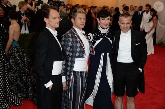Neil Patrick Harris et son époux ont foulé le tapis rouge du Met Ball 2014