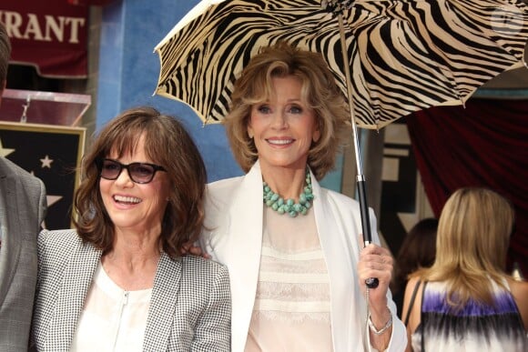 Sally Field a reçu son étoile sur le Walk of Fame, à Hollywood, le 5 mai 2014, devant Jane Fonda.