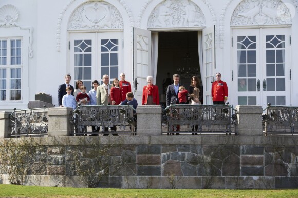 La famille royale danoise à Marselisborg lors des célébrations des 74 ans de la reine Margrethe II de Danemark, le 16 avril 2014