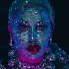 La sulfureuse Brooke Candy en créature bling-bling et cauchemardesque dans son nouveau clip "Opulence", dévoilé fin mai 2014.