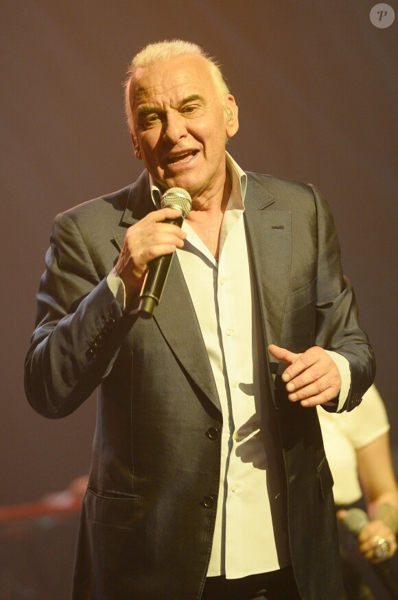 Michel Fugain - Concert au palais des sports à l'occasion du 66e anniversaire de l'État d'Israël. A Paris le 5 mai 2014.