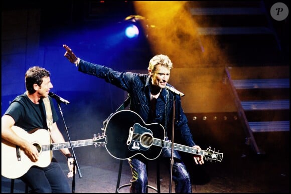 Archives - Johnny Hallyday et Patrick Bruel à l'Olympia en 2000.