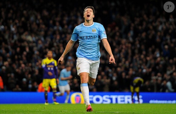 Samir Nasri lors du match entre Manchester City et Swansea à l'Etihad Stadium de Manchester le 1er décembre 2013