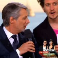 Le Grand Journal à Cannes : Antoine de Caunes perturbé par des intrus !