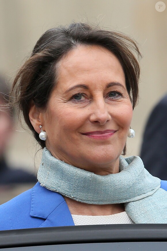 Ségolène Royal, ministre de l'Ecologie, du Développement durable et de l’Energie quitte le palais de l’Elysée à Paris, le 4 avril 2014 après le premier conseil des ministres du nouveau gouvernement
