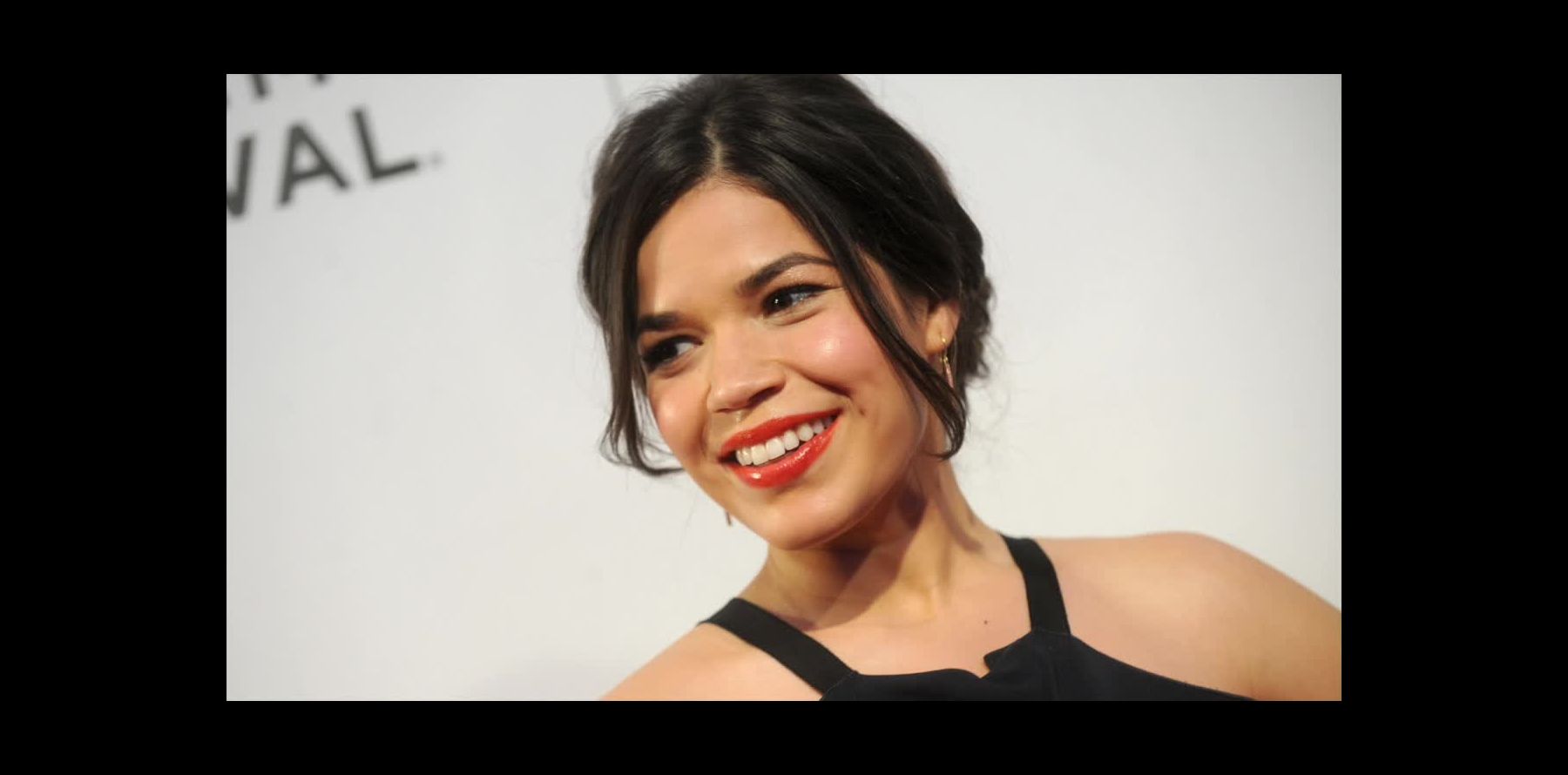 America Ferrera Enceinte Superstore Saison 3 America Ferrera nostalgique d'Ugly Betty: ''La série et le casting me