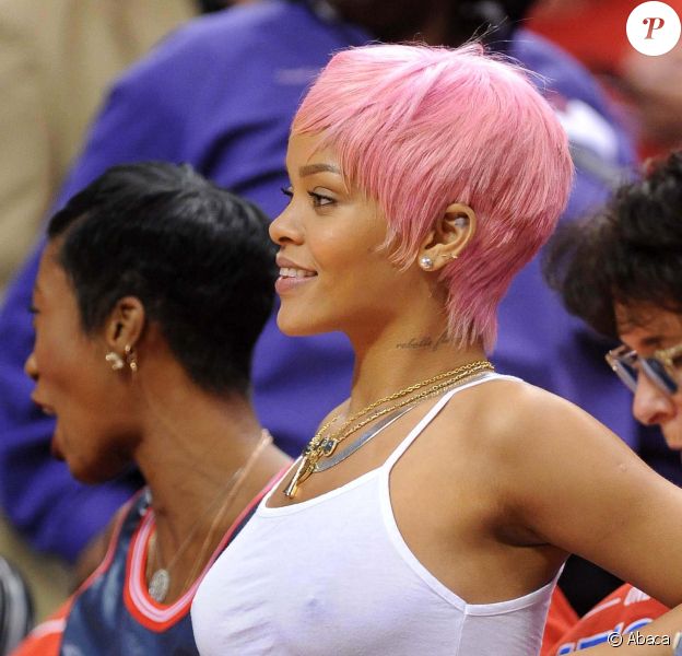 Rihanna assiste au match de basket entre l'&eacute;quipe des Los Angeles Clippers et l'&eacute;quipe d'Oklahoma City Thunder &agrave; Los Angeles, le 15 mai 2014.