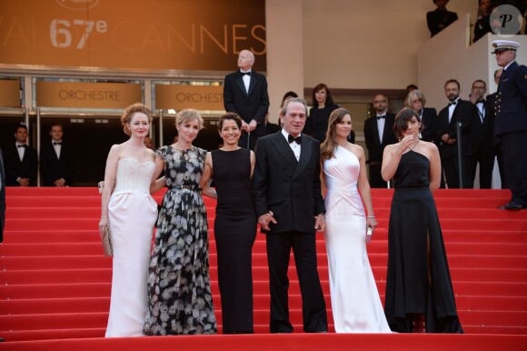 Tommy Lee Jones, Hilary Swank, Sonja Richter, Miranda Otto à la montée des marches de The Homesman, à l'occasion du 67e Festival de Cannes, le 18 mai 2014.