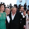 Sepp Blatter, Gérard Depardieu et Frédéric Auburtin à la montée des marches de The Homesman, à l'occasion du 67e Festival de Cannes, le 18 mai 2014.