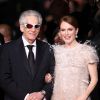 David Cronenberg et Julianne Moore (robe Chanel) lors de la montée des marches du film "Maps to the stars" lors du 67e Festival du film de Cannes le 19 mai 2014
