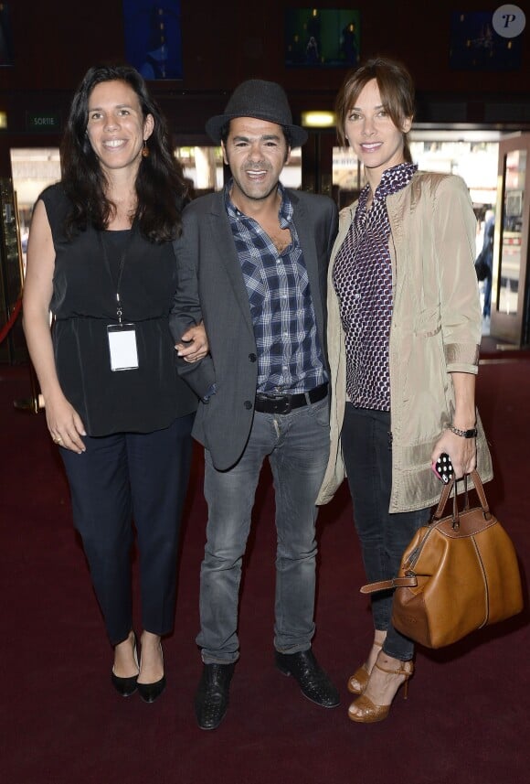 Eléonore de Lacharrière, Jamel Debbouze et sa femme Mélissa Theuriau lors de la finale du Trophée d'Impro inter-collèges au Comedia, à Paris, le 19 mai 2014