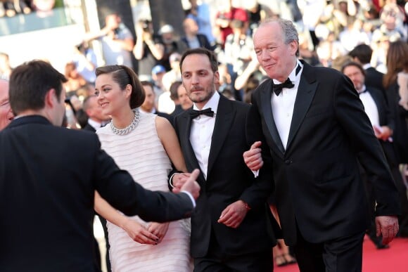 Marion Cotillard, Fabrizio Rongione et Luc Dardenne - Montée des marches du film "Deux jours, une nuit" lors du 67 ème Festival du film de Cannes le 20 mai 2014.
