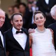 Jean-Pierre Dardenne, Marion Cotillard, Fabrizio Rongione et Luc Dardenne - Montée des marches du film "Deux jours, une nuit" lors du 67 ème Festival du film de Cannes le 20 mai 2014.