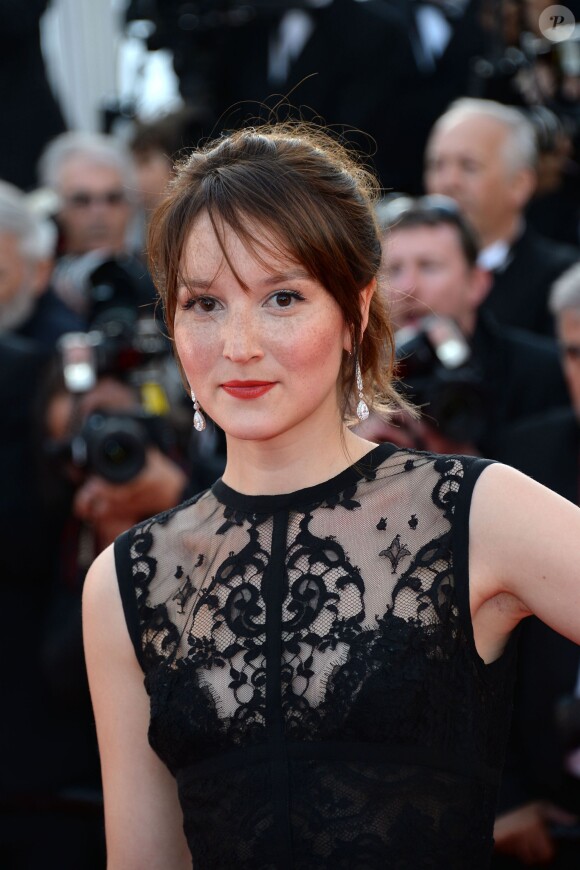 Anais Demoustier à la montée des marches du film "Deux jours, une nuit" lors du 67 ème Festival du film de Cannes le 20 mai 2014.