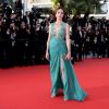 Elsa Zylberstein à la montée des marches du film "Deux jours, une nuit" lors du 67 ème Festival du film de Cannes le 20 mai 2014.