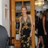 Kylie Minogue à la sortie du dîner Vanity Fair et Chanel au restaurant Tetou à Antibes, le 20 mai 2014.