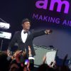 Aloe Blacc sur la scène du gala Cinema Against Aids de l'amfAR, en marge du Festival de Cannes, le 22 mai 2014 à Antibes