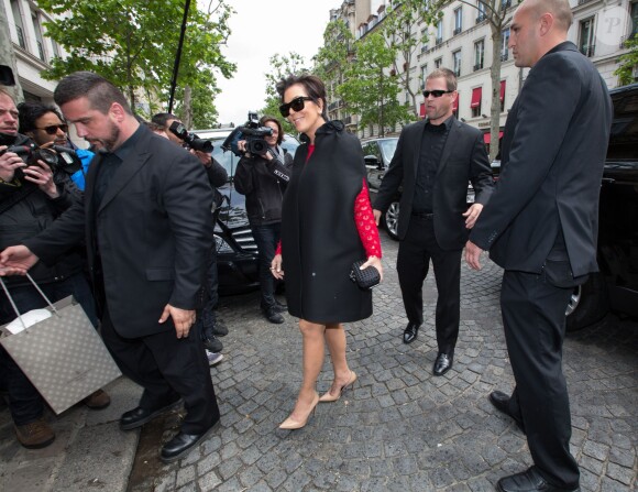 Kris Jenner se rend au château de Wideville avec Kim Kardashian, Kanye West et leur fille North. Paris, le 23 mai 2014.