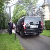 Kim Kardashian, Kanye West et leurs invités arrivent au château de Wideville, propriété de Valentino. Crespières, le 23 mai 2014.
