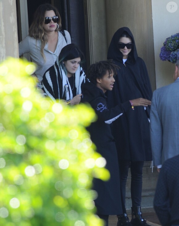 Khloe Kardashian, Kendall, Kylie Jenner et Jaden Smith s'apprêtent à quitter l'hôtel Belmond Villa San Michele. Florence, le 25 mai 2014.