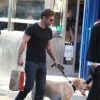 Seann William Scott avec sa compagne et son chien à New York le 25 mai 2014.