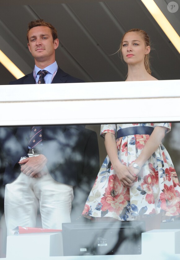 Pierre Casiraghi et sa charmante compagne Beatrice Borromeo ont suivi le 25 mai 2014 le Grand Prix de Monaco depuis le balcon officiel avec le prince Albert, la princesse Charlene et Andrea Casiraghi