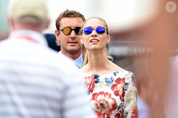 Pierre Casiraghi et sa compagne Beatrice Borromeo, complices stylés, ont profité le 25 mai 2014 du Grand Prix de Monaco