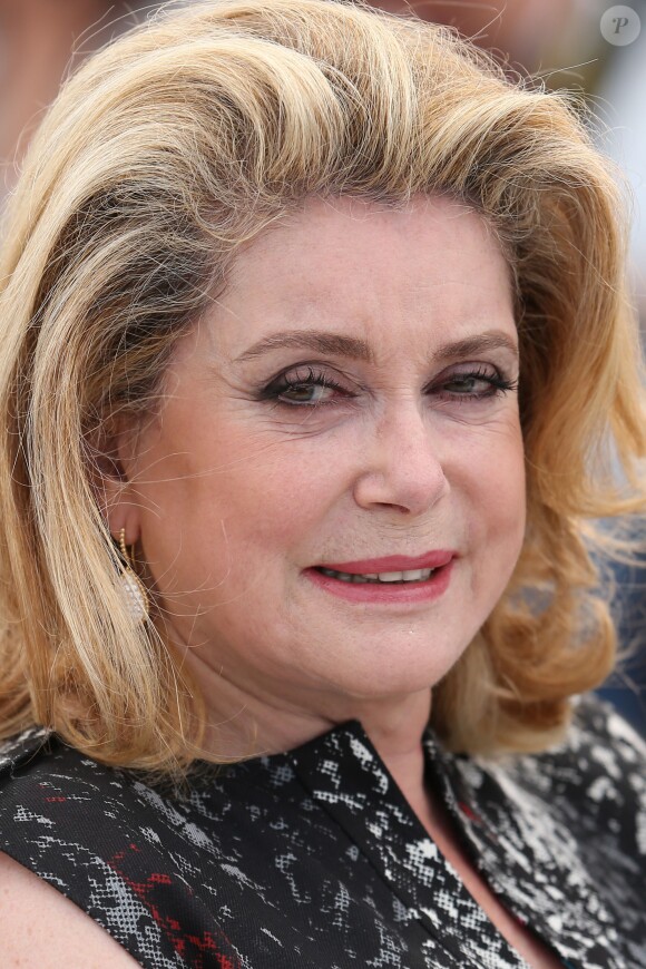 Catherine Deneuve - Photocall du film "L'homme qu'on aimait trop" lors du 67e Festival International du Film de Cannes, le 21 mai 2014.