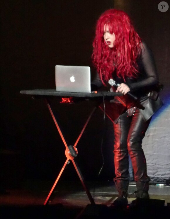 Cyndi Lauper en première parti du concert de Cher au MGM Grand Arena à Las Vegas, le 25 mai 2014.