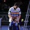 Michaël Llodra et son fils Théo lors du BNP Paribas Masters au Palais Omnisport de Paris Bercy, le 31 octobre 2012