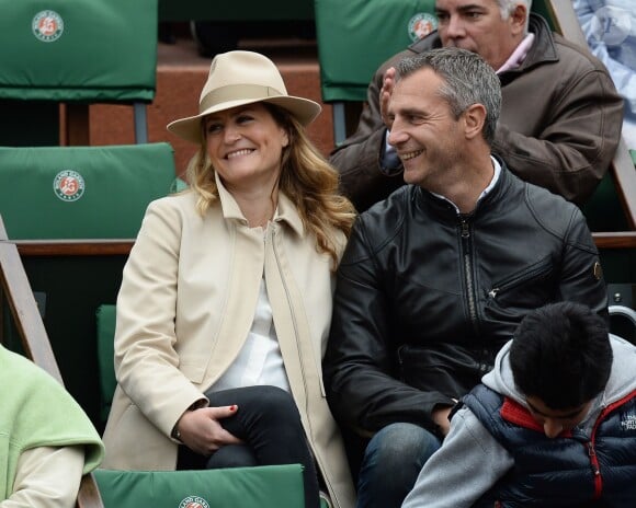Astrid Bard et Yann Delaigue, futurs parents heureux lors du quatrième jour des Internationaux de France à Roland-Garros, le 28 mai 2014 à Paris