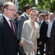 Le prince Albert II de Monaco et son épouse la princesse Charlene ont visité la ville de Carlat où ils ont dévoilé la plaque de l'école Nelson Mandela et ont également visité la ville de Calvinet dans l'ancien Comté de Carladès, le 15 mai 2014.