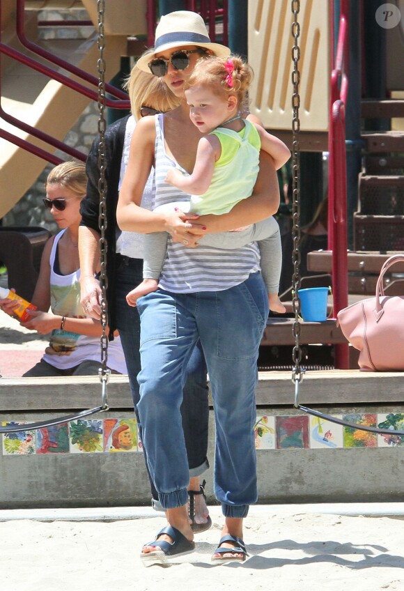 Jessica Alba et sa fille Haven à Beverly Hills, Los Angeles, le 31 mai 2014.