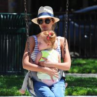 Jessica Alba : Une super maman, sublime et câline, avec sa petite Haven