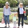 Jessica Alba, sa maman Catherine et sa fille Haven à Beverly Hills, Los Angeles, le 31 mai 2014.