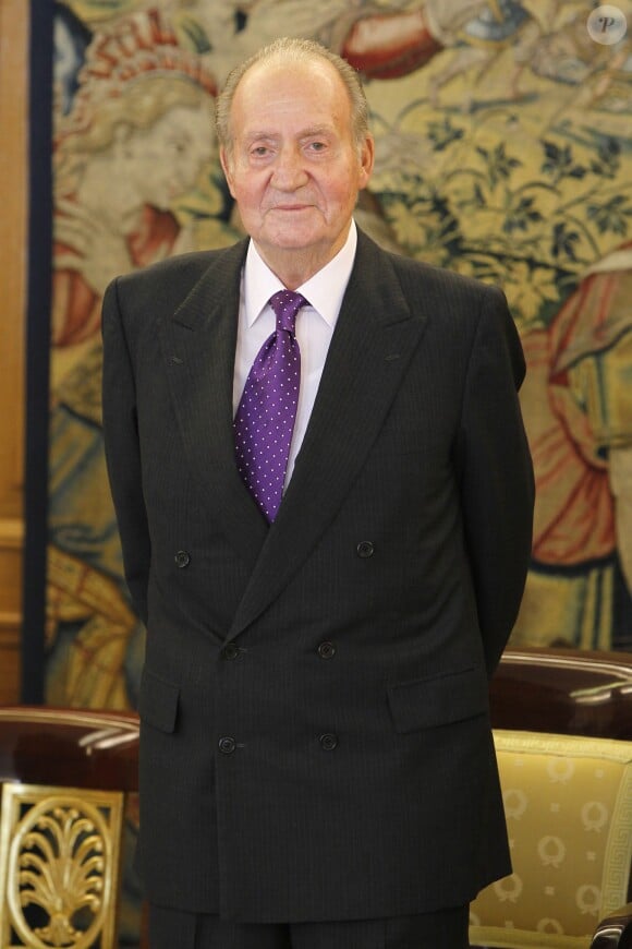 Le roi Juan Carlos d'Espagne lors de la remise du prix du journalisme FIES au palais de la Zarzuela à Madrid, le 30 janvier 2014.