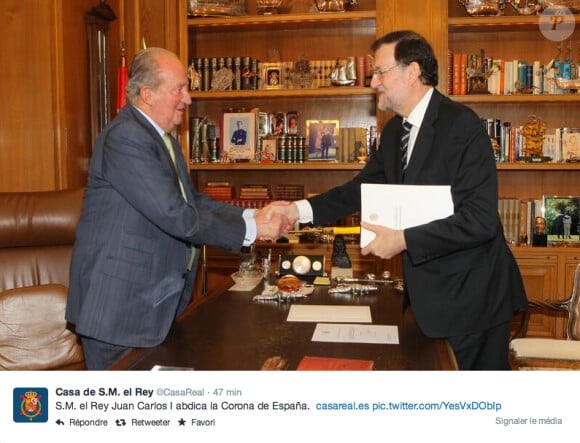 Juan Carlos avec Mariano Rajoy au moment de son abdication le 2 juin 2014 à Madrid. 