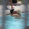 Caroline Receveur et son fiancé Valentin : Tendres baisers en vacances à Miami le 1er juin 2014
