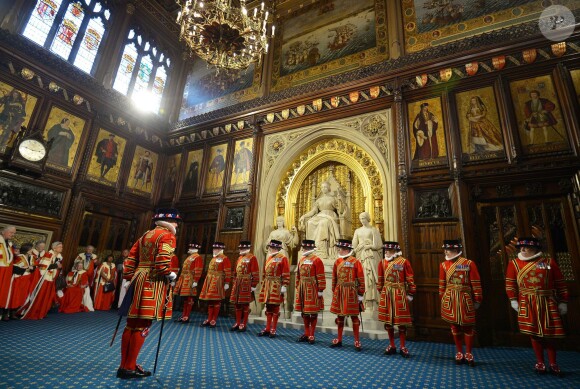 Image de la cérémonie d'inauguration du Parlement par la reine Elizabeth II, le 4 juin 2014 au palais de Westminster, à Londres. Le rendez-vous rituel au cours duquel la monarque présente l'agenda politique du gouvernement.