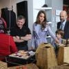 Abdullah II et Rania de Jordanie en visite dans la boutique solidaire Urdon Shop à Amman le 7 mai 2014