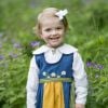 Estelle de Suède, 2 ans, en habit traditionnel dans une nouvelle photo officielle pour la Fête nationale 2014, le 6 juin.