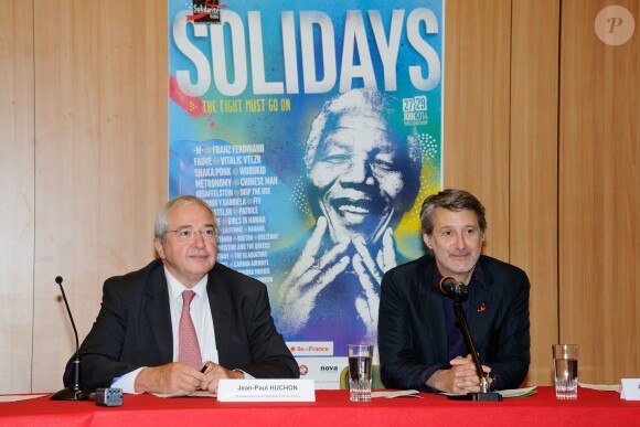 Jean-Paul Huchon et Antoine de Caunes à la conférence de presse de Solidays, le 4 juin 2014.
