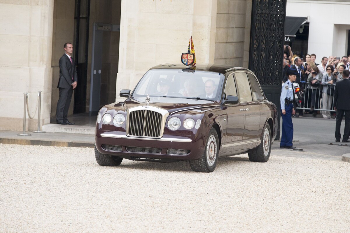voiture-reine-angleterre-2025-les-plus-belles-voitures-d-angleterre