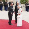 François Hollande, la reine Elisabeth II d'Angleterre et le prince Philip, duc d'Edimbourg lors du banquet à l'Elysée donné en l'honneur de la reine Elizabeth II, Paris, le 6 juin 2014.