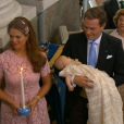 La princesse Leonore de Suède, fille de la princesse Madeleine et de Christopher O'Neill, a reçu le baptême le 8 juin 2014 en la chapelle royale du palais Drottningholm à Stockholm.