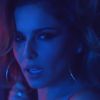 La chanteuse Cheryl Cole, incendiaire, dans son nouveau clip "Crazy Stupid Love", dévoilé le 9 juin 2014.